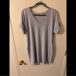 Zenana Outfitters Gray Boxy Tunic with V-Neck and Cuffed Short Sleeves